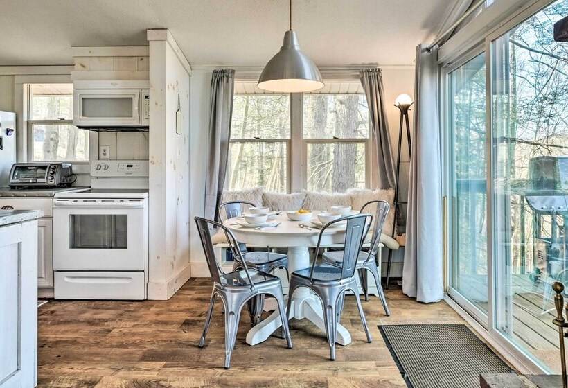 Unplugged Mountain Retreat With Porch Swings!