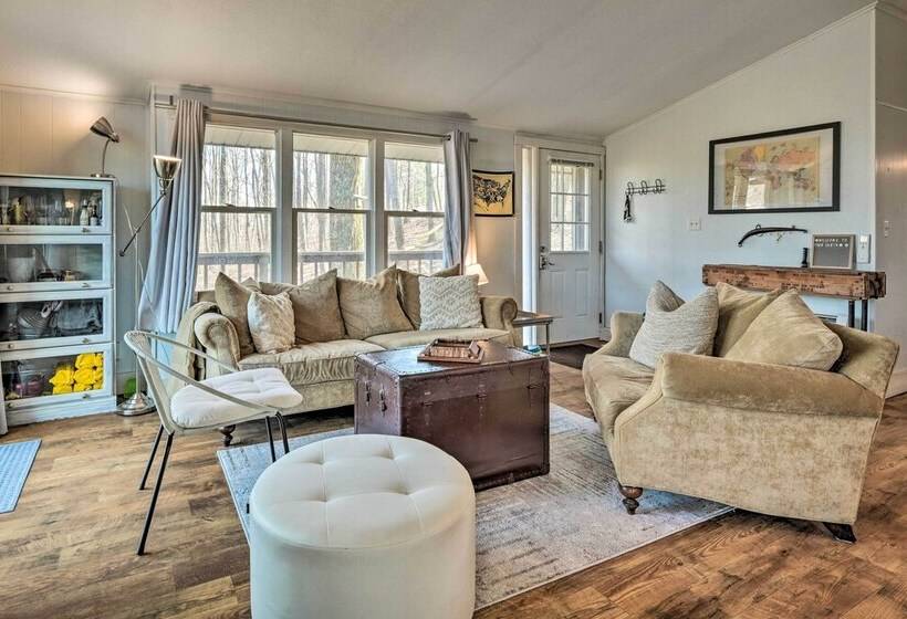 Unplugged Mountain Retreat With Porch Swings!