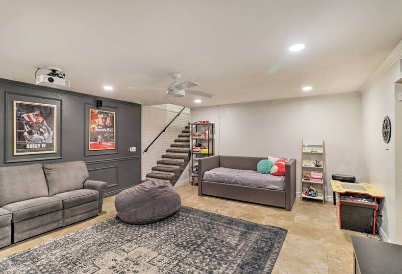 Luxe Mesa Retreat W/ Pool, Hot Tub & Home Gym