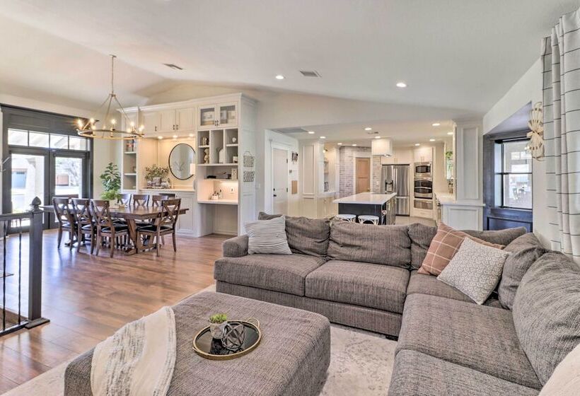 Luxe Mesa Retreat W/ Pool, Hot Tub & Home Gym