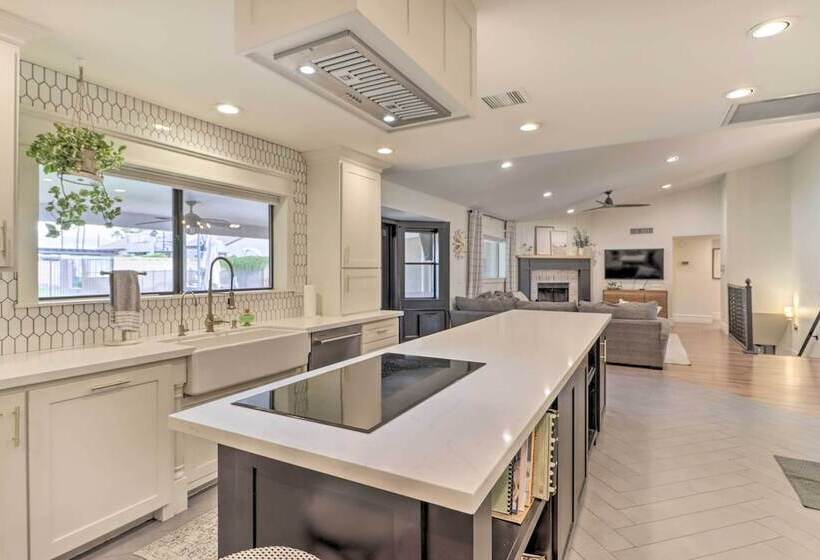 Luxe Mesa Retreat W/ Pool, Hot Tub & Home Gym