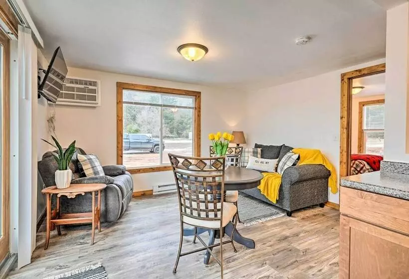 Waterfront Castle Rock Lake Cabin W/ Deck & Grill