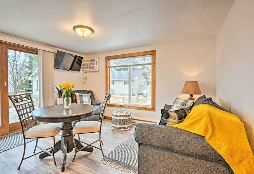 Waterfront Castle Rock Lake Cabin W/ Deck & Grill