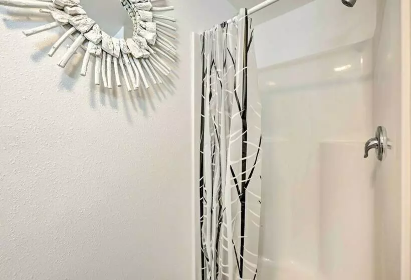 Waterfront Castle Rock Lake Cabin W/ Deck & Grill