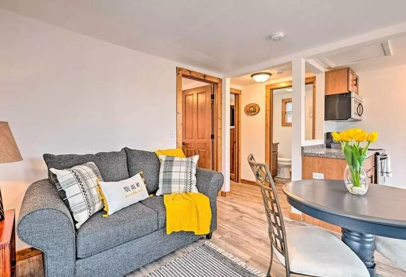 Waterfront Castle Rock Lake Cabin W/ Deck & Grill