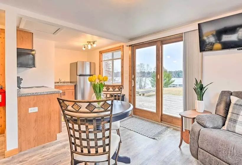 Waterfront Castle Rock Lake Cabin W/ Deck & Grill