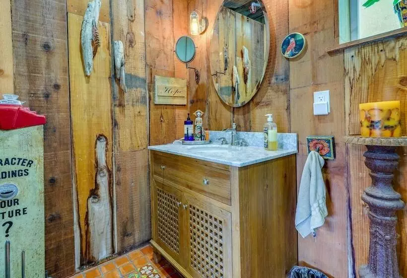 Waterfront Cottage On Tomales Bay W/ Dock & Views