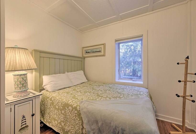 Waterfront Suttons Bay Cottage W/ Fire Pit!