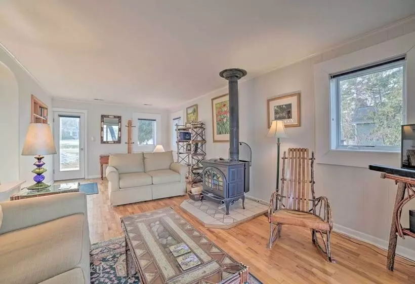 Waterfront Suttons Bay Cottage W/ Fire Pit!