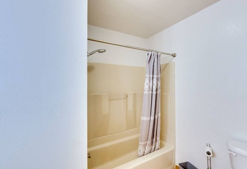 Angel Fire Retreat W/ Deck, Fire Pit: Ski & Hike!