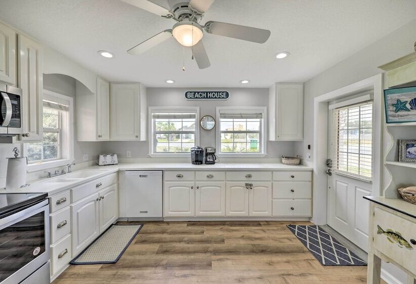 Breezy Pcb Retreat W/ Direct Beach Access!