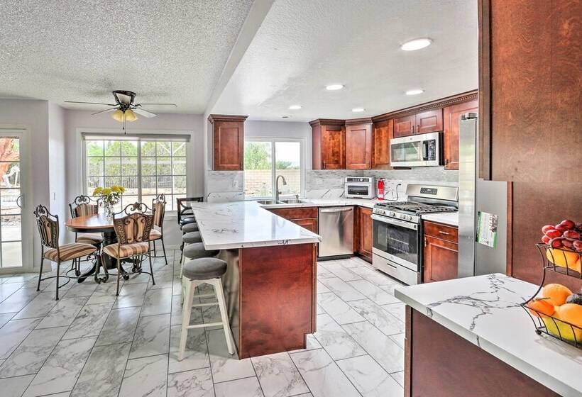 Bright California Home W/ Patio < 1 Mi To Hiking!