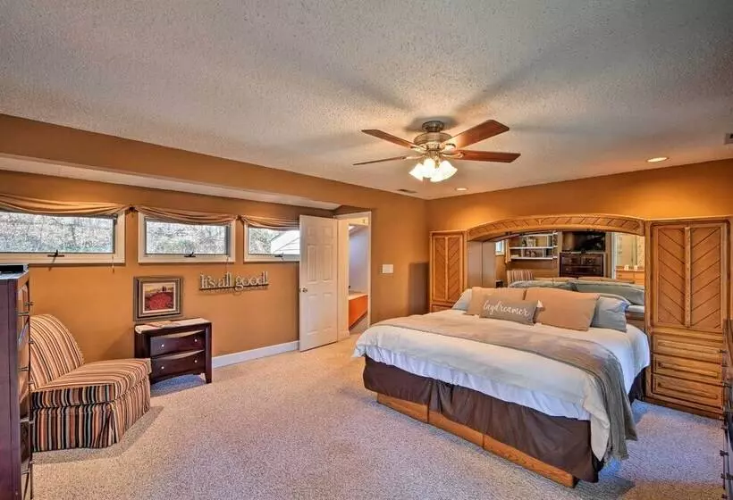 Hayesville Bungalow W/ Porch & Forest Views!