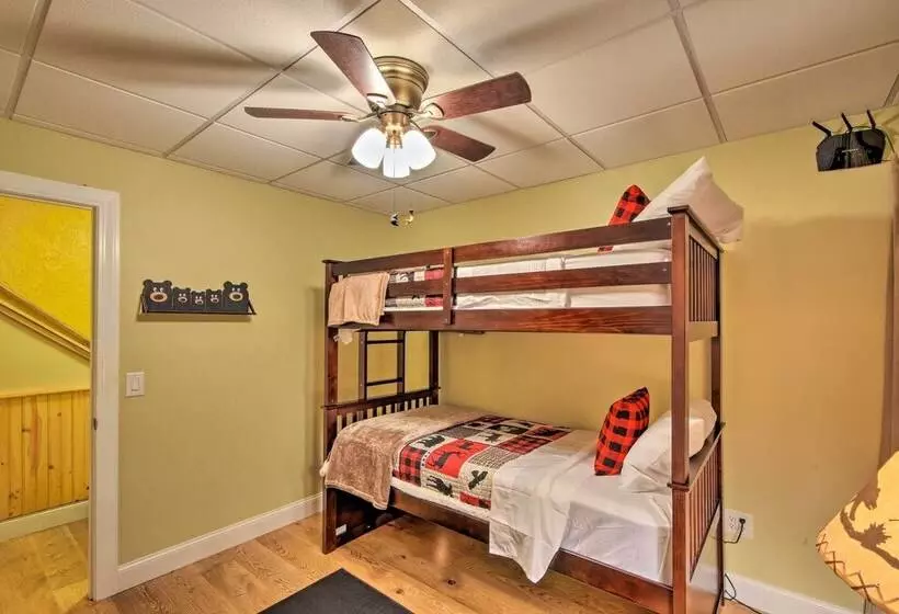 Hayesville Bungalow W/ Porch & Forest Views!