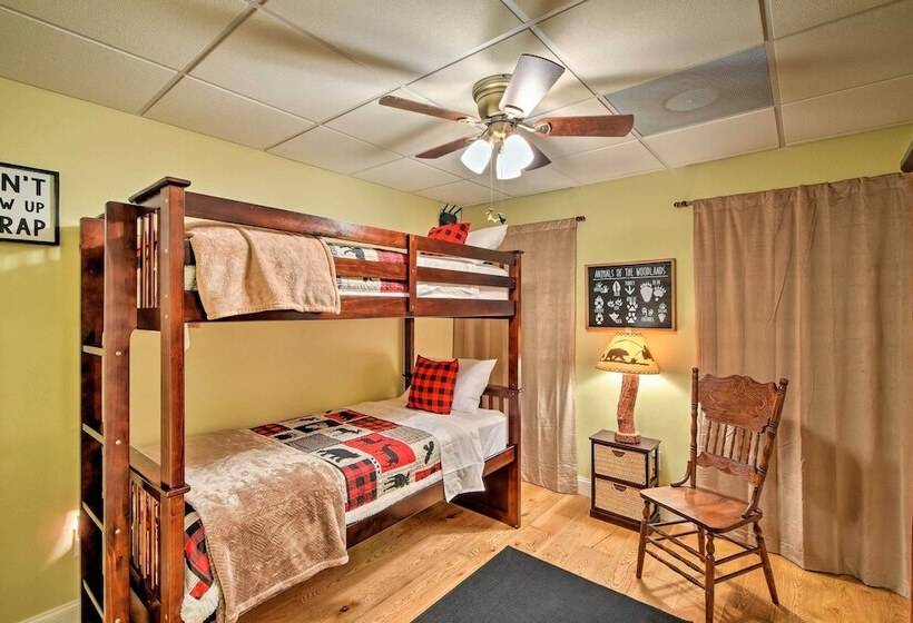 Hayesville Bungalow W/ Porch & Forest Views!