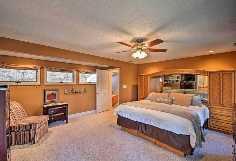 Hayesville Bungalow W/ Porch & Forest Views!