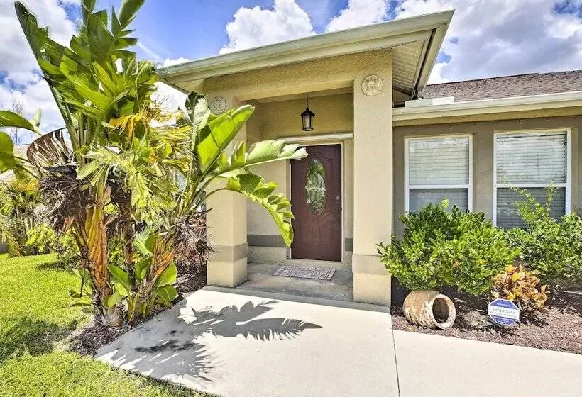 Dock & Canal Access: Cape Coral Family Home