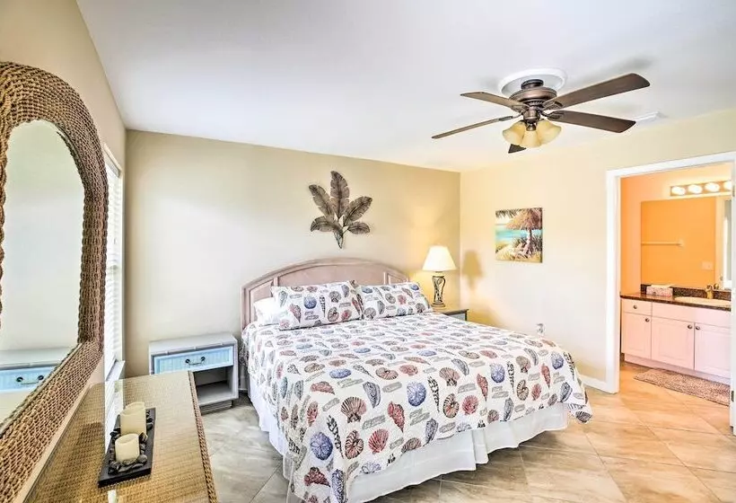 Dock & Canal Access: Cape Coral Family Home