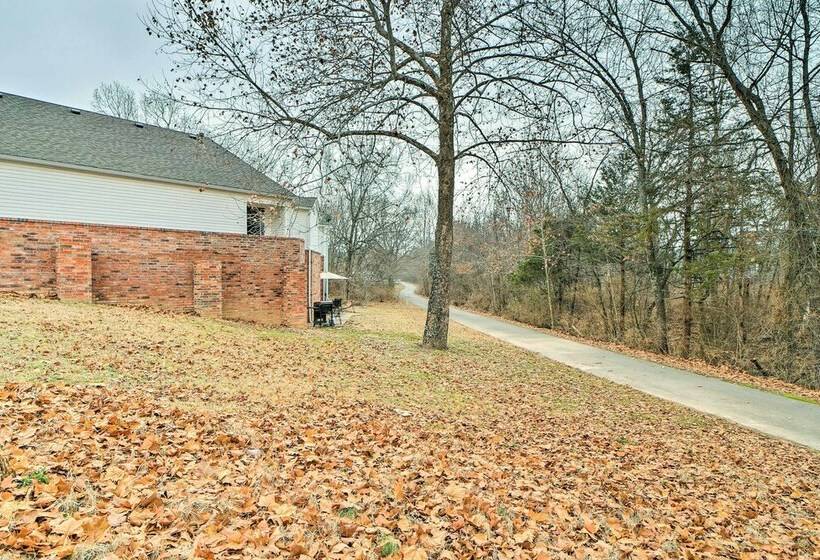 Central Fayetteville Home W/ Gas Grill!