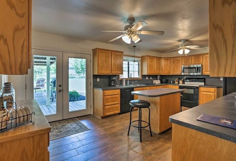 Charming Lake Retreat W/ Patio & Boat Parking!