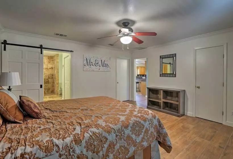 Charming Lake Retreat W/ Patio & Boat Parking!