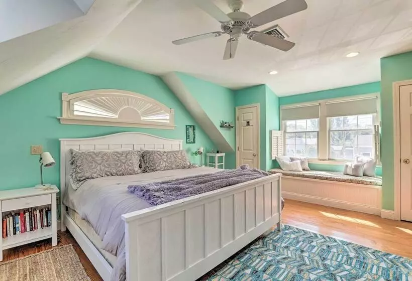 Cape Cod Cottage W/ Deck, Grill, & Games!