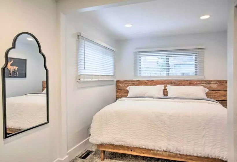 Updated Coeur D Alene Home, 1/2 Mi To Lake & Town!