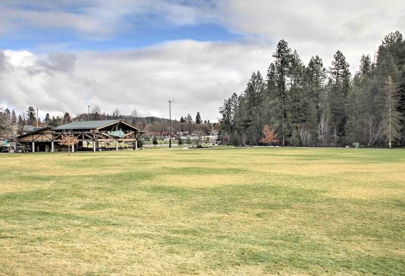 Updated Coeur D Alene Home, 1/2 Mi To Lake & Town!