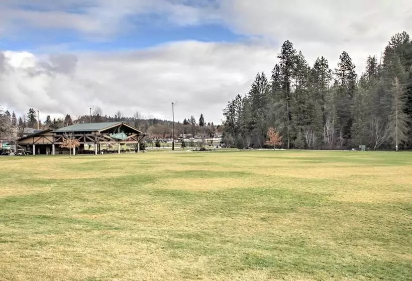 Updated Coeur D Alene Home, 1/2 Mi To Lake & Town!