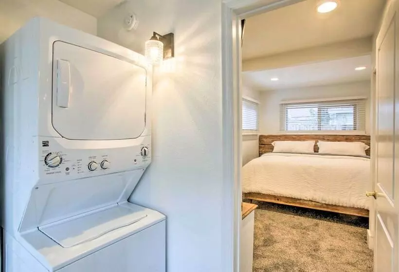 Updated Coeur D Alene Home, 1/2 Mi To Lake & Town!