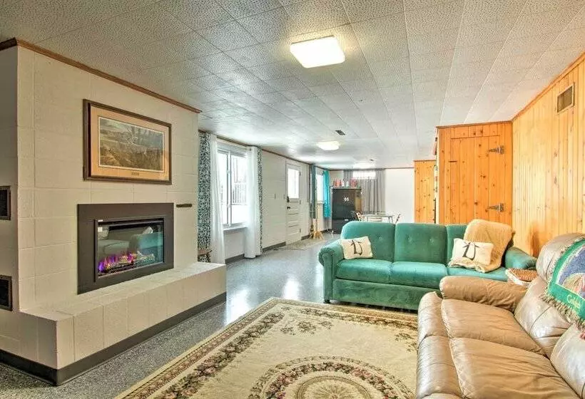 Cozy Postville Retreat W/ Fireplaces & Yard!