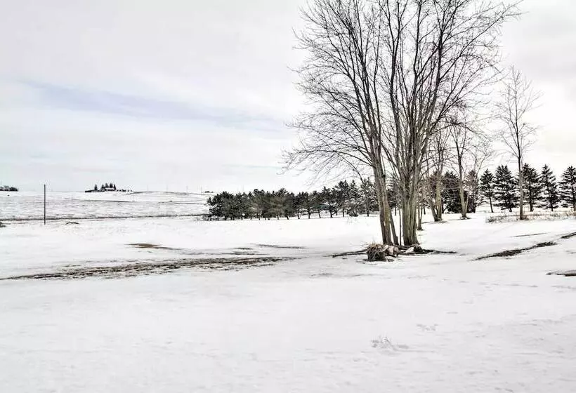 Cozy Postville Retreat W/ Fireplaces & Yard!