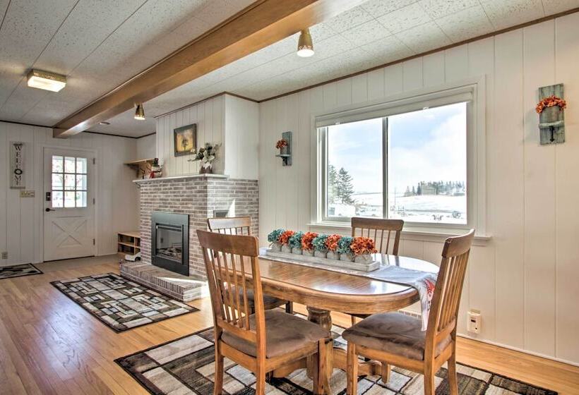 Cozy Postville Retreat W/ Fireplaces & Yard!