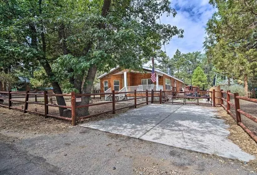 8 Mi To Big Bear Lake & Village: Sugarloaf Cabin!