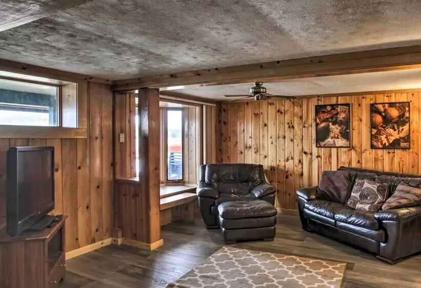 Diamond Lake Home W/ Dock Close To 2 Ski Resorts!