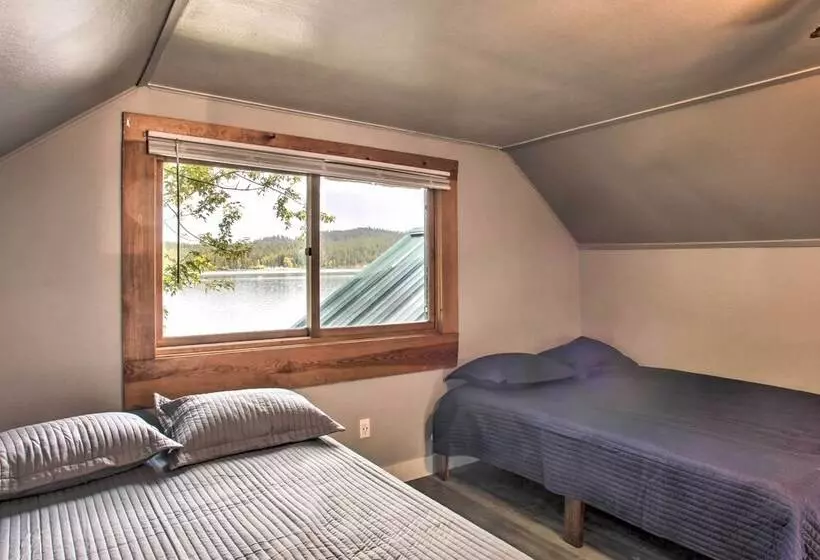 Diamond Lake Home W/ Dock Close To 2 Ski Resorts!