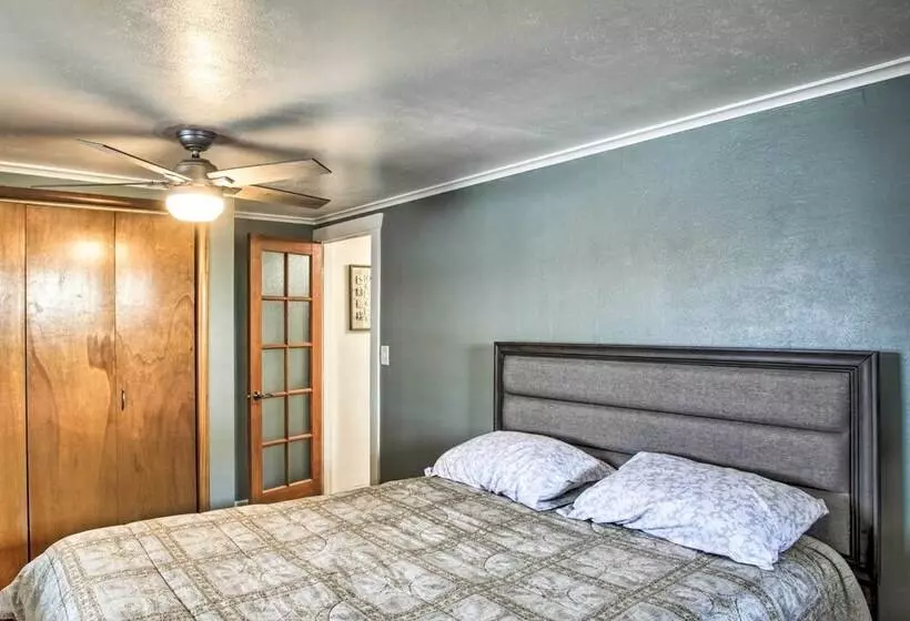 Diamond Lake Home W/ Dock Close To 2 Ski Resorts!