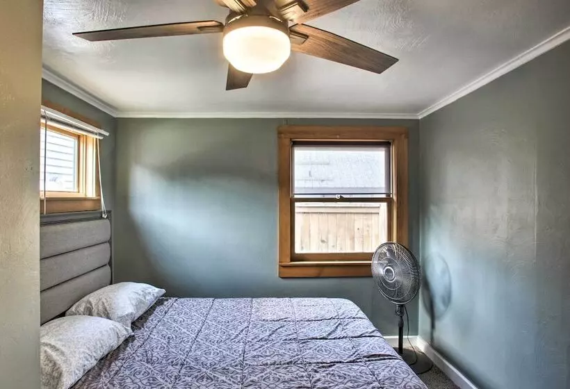 Diamond Lake Home W/ Dock Close To 2 Ski Resorts!