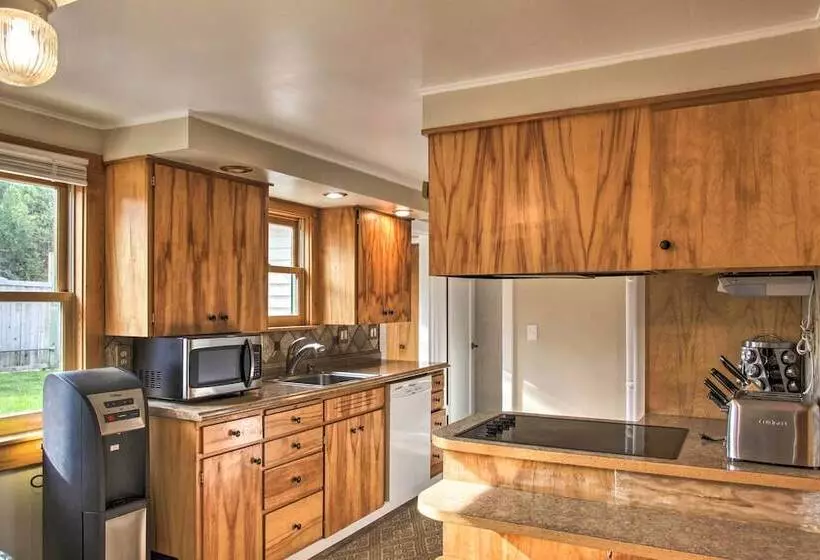 Diamond Lake Home W/ Dock Close To 2 Ski Resorts!