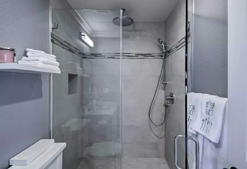 Discovery Bay Retreat W/ Balcony & Boat Dock!