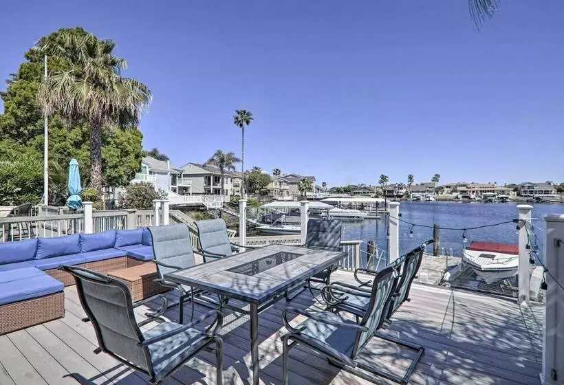 Discovery Bay Retreat W/ Balcony & Boat Dock!