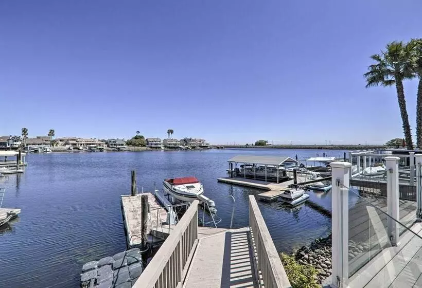 Discovery Bay Retreat W/ Balcony & Boat Dock!