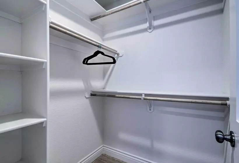 Discovery Bay Retreat W/ Balcony & Boat Dock!