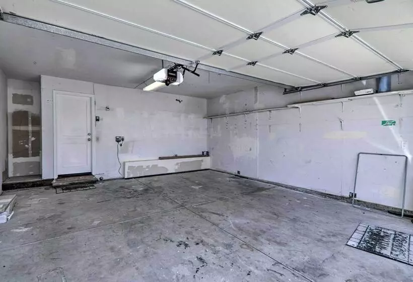 Discovery Bay Retreat W/ Balcony & Boat Dock!