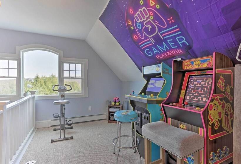 Edgewater Escape: Home With Amazing Amenities!