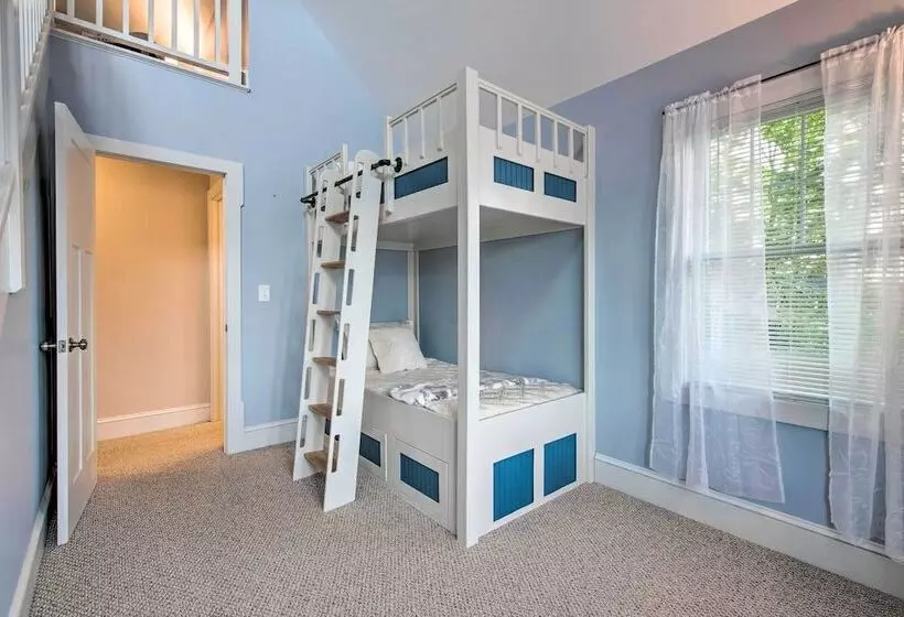 Edgewater Escape: Home With Amazing Amenities!