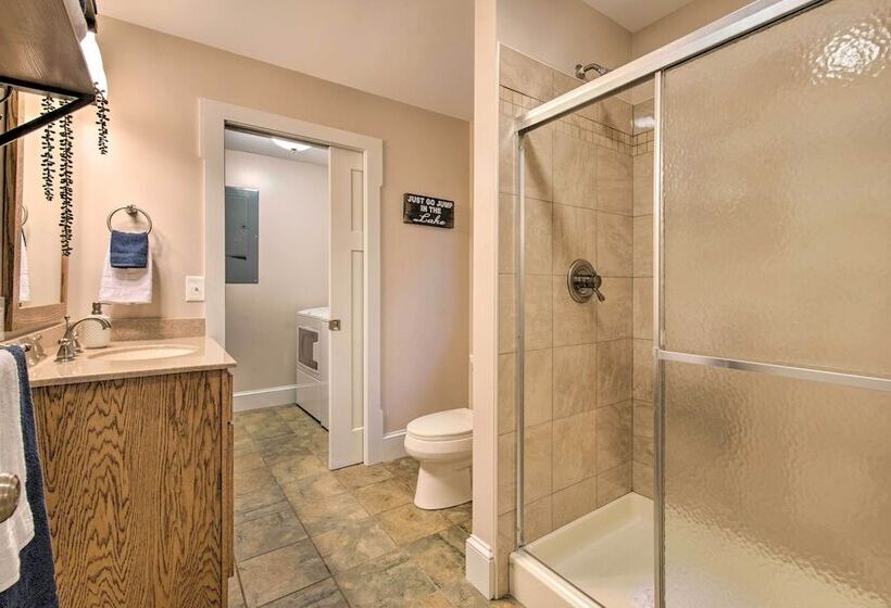 Edgewater Escape: Home With Amazing Amenities!