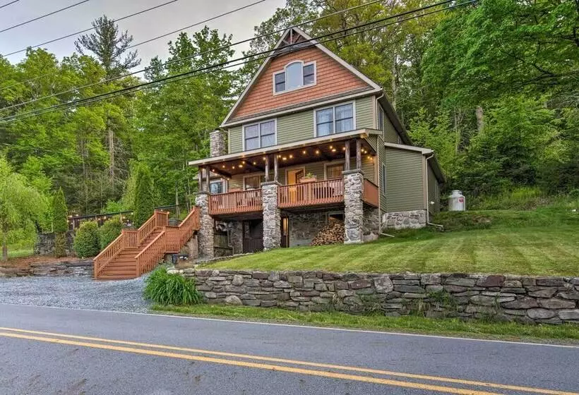 Edgewater Escape: Home With Amazing Amenities!