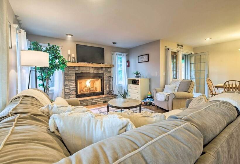 Edgewater Escape: Home With Amazing Amenities!