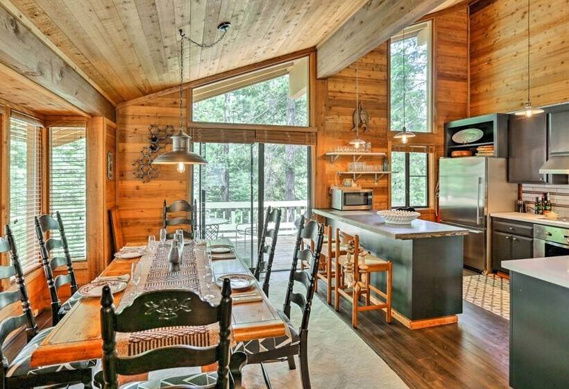 Expansive Truckee Cabin W/ Deck & Resort Amenities